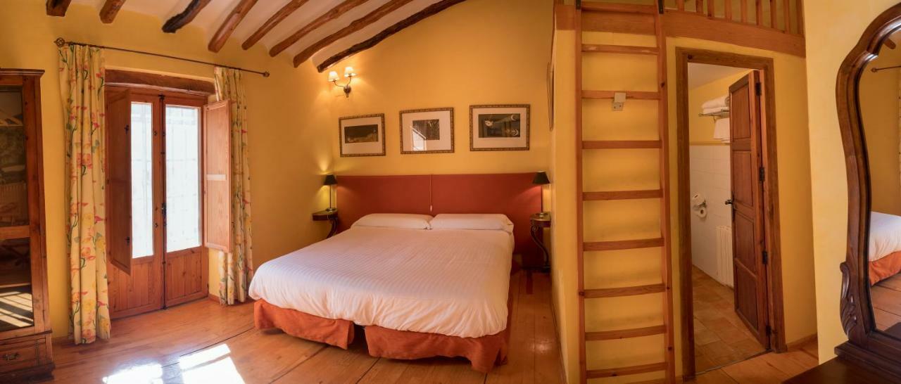 Hotel Rural Mas Fontanelles Biar Exterior photo